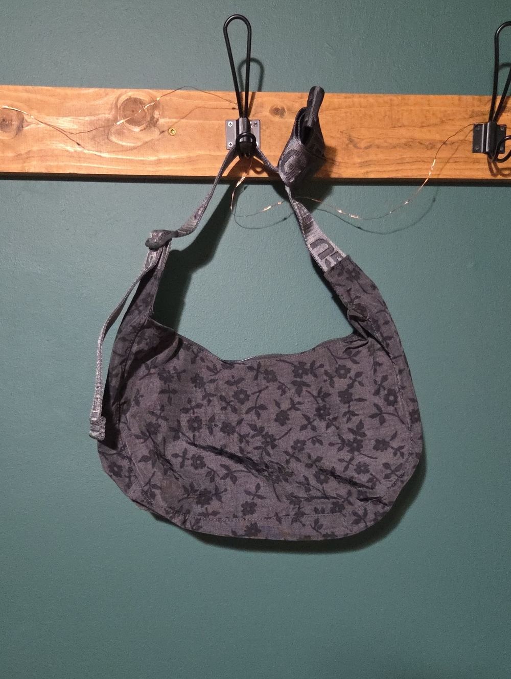 NWT Baggu Medium Nylon Crescent - Charcoal Ditsy Floral